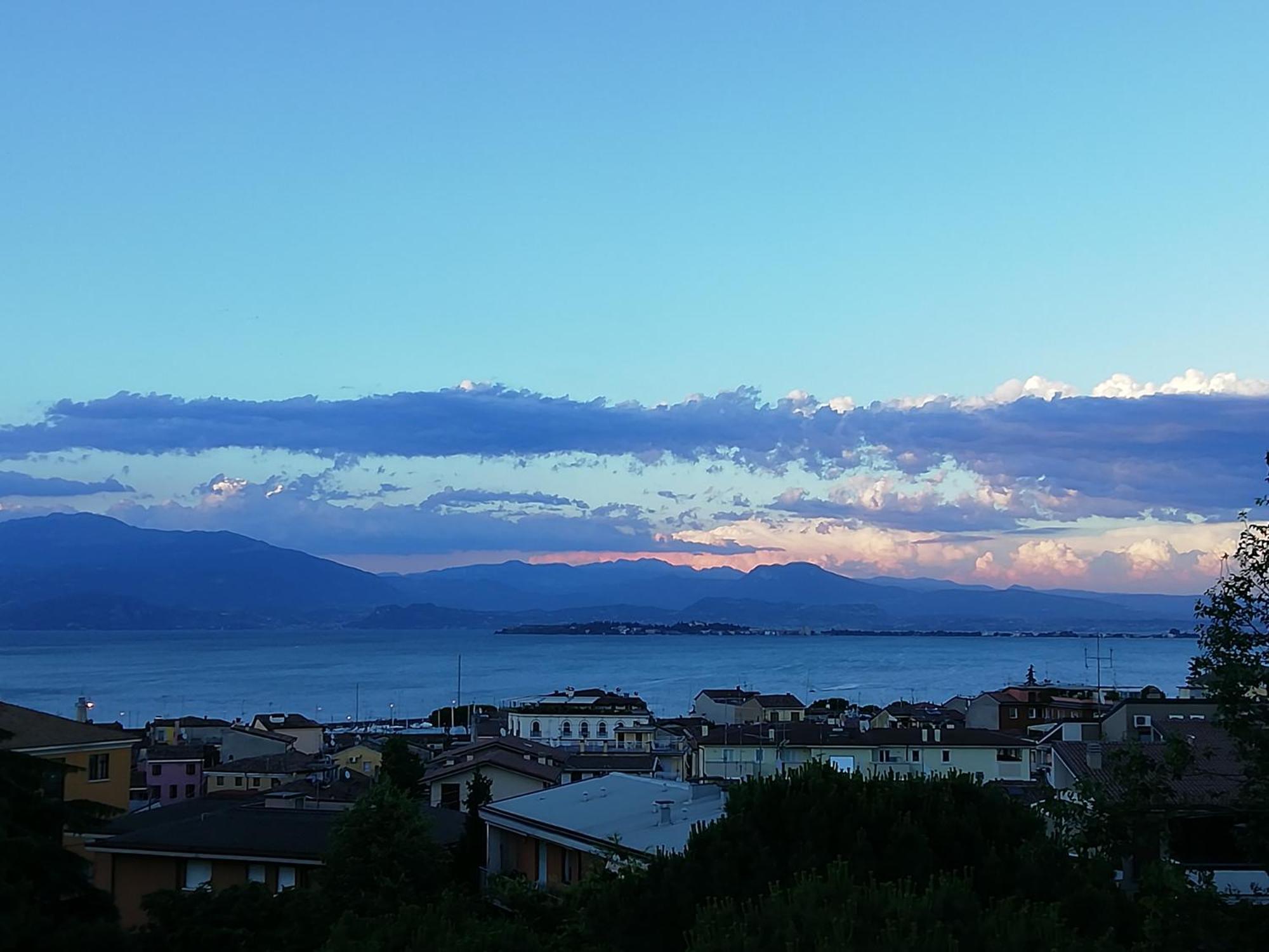 Hotel Giardinetto Desenzano del Garda Exterior photo