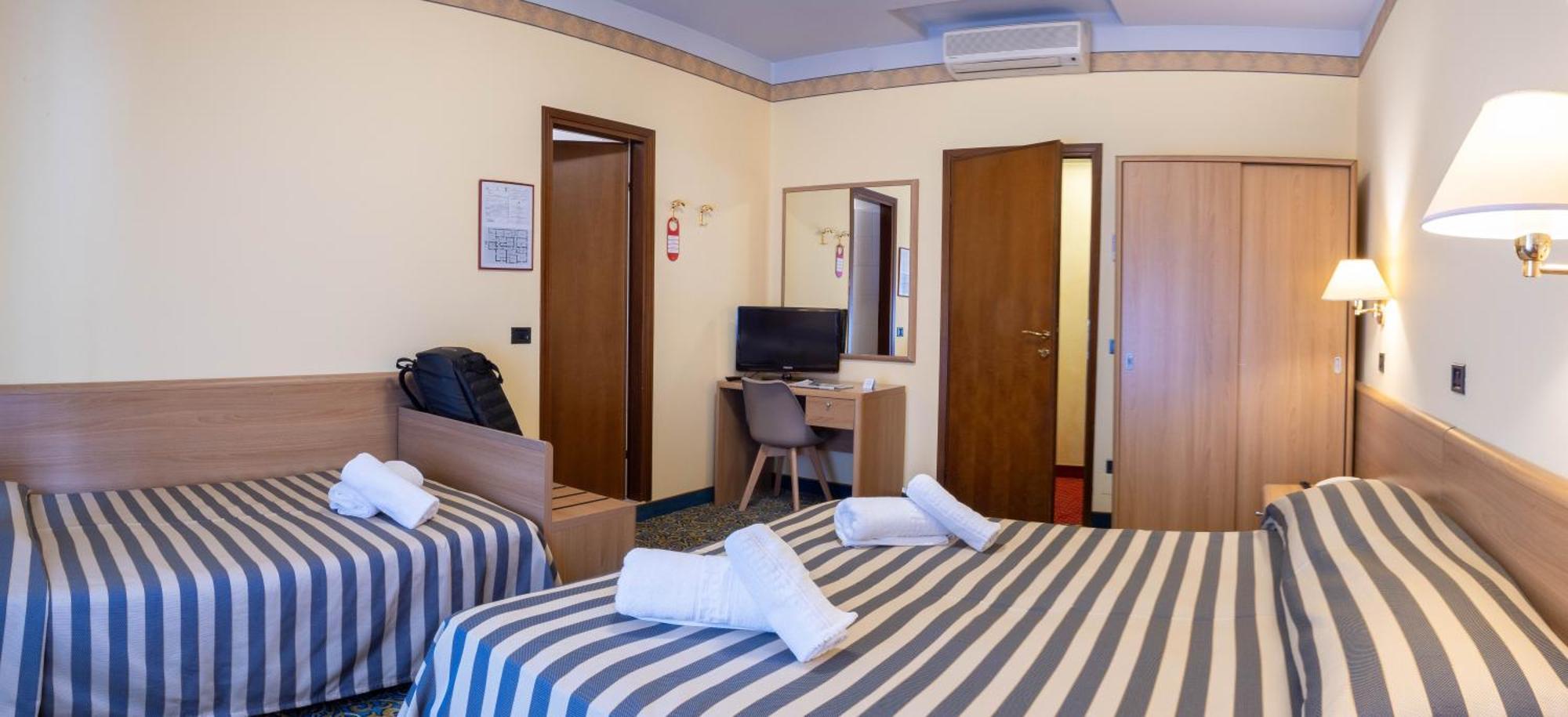 Hotel Giardinetto Desenzano del Garda Exterior photo
